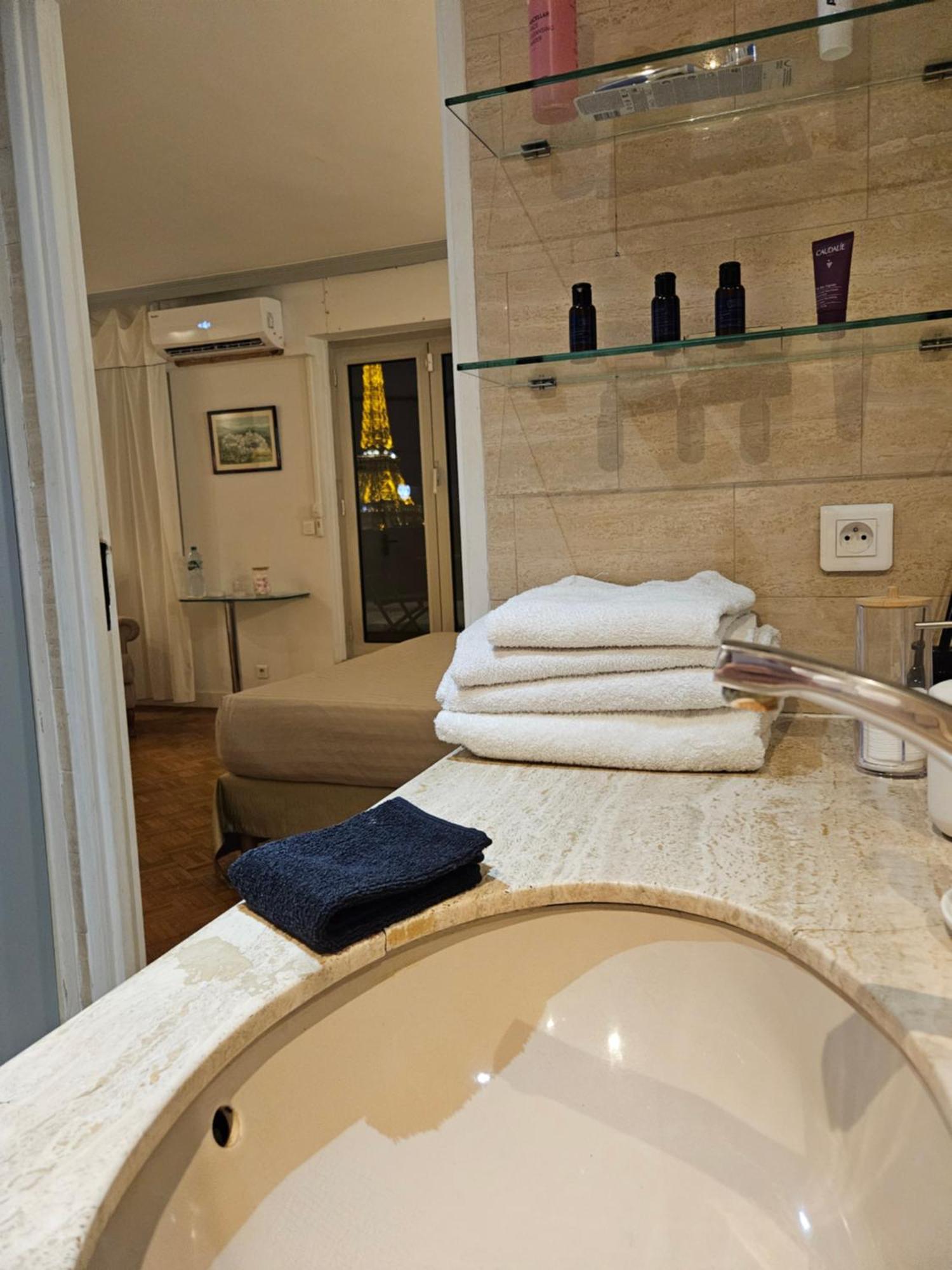 Pepite Tour Eiffel Apartment Paris Bagian luar foto